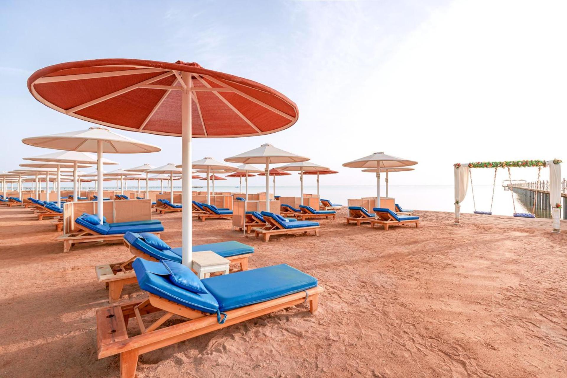 Pickalbatros Laguna Vista Aqua Park Sharm el Sheikh Esterno foto The beach at the resort